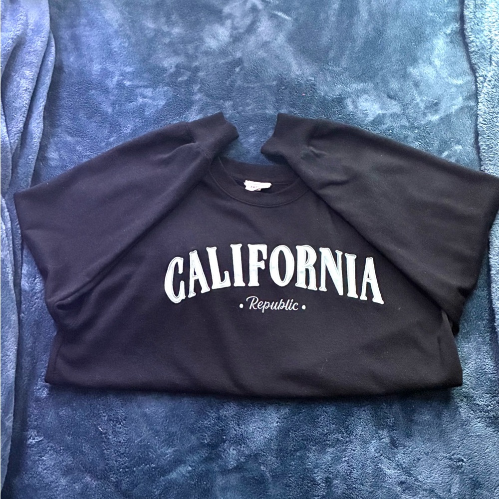 California Republic Black Sweatshirt by Reflex - Size M